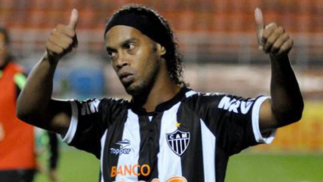 Ronaldinho Beşiktaş'a gelmeye hazır!