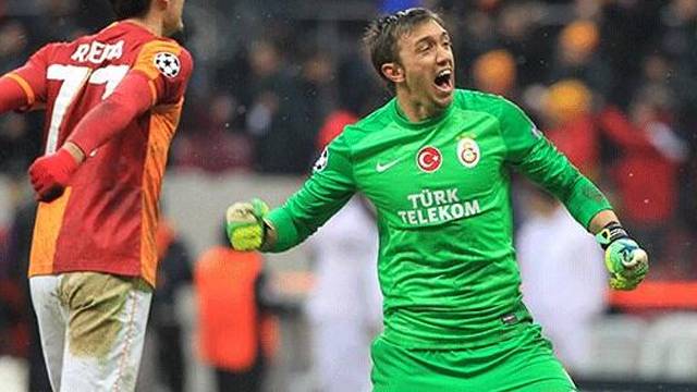 Muslera'nın "tweet"ine İtalya'dan tepki!