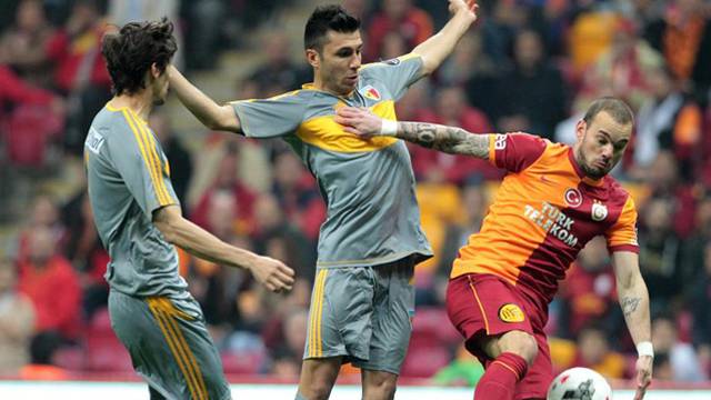 Arena'da istifa sesleri!
