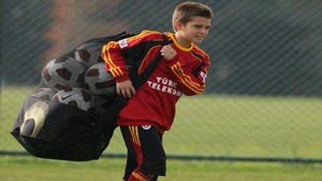Hagi'nin oğlu da görevde!