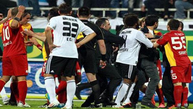 Beşiktaş'a tarihi ceza geliyor!
