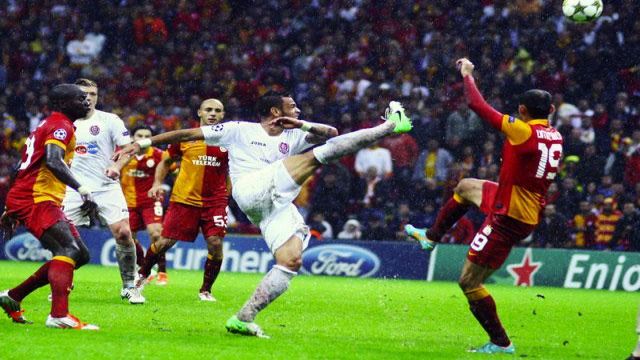 Cimbom zemine takıldı..!