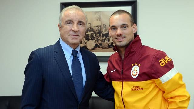 unal-aysal-sneijder-640.jpg